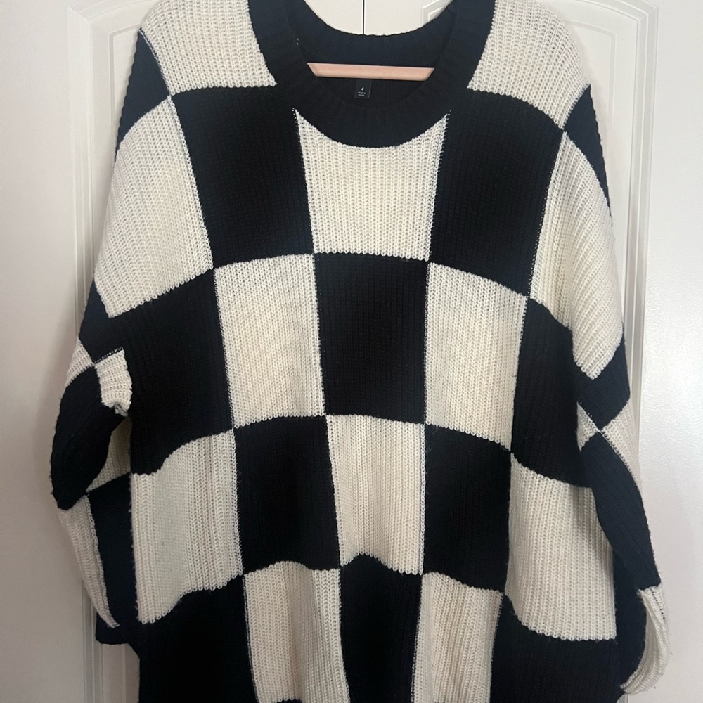 Torrid Black and White Checkered Sweater 4x